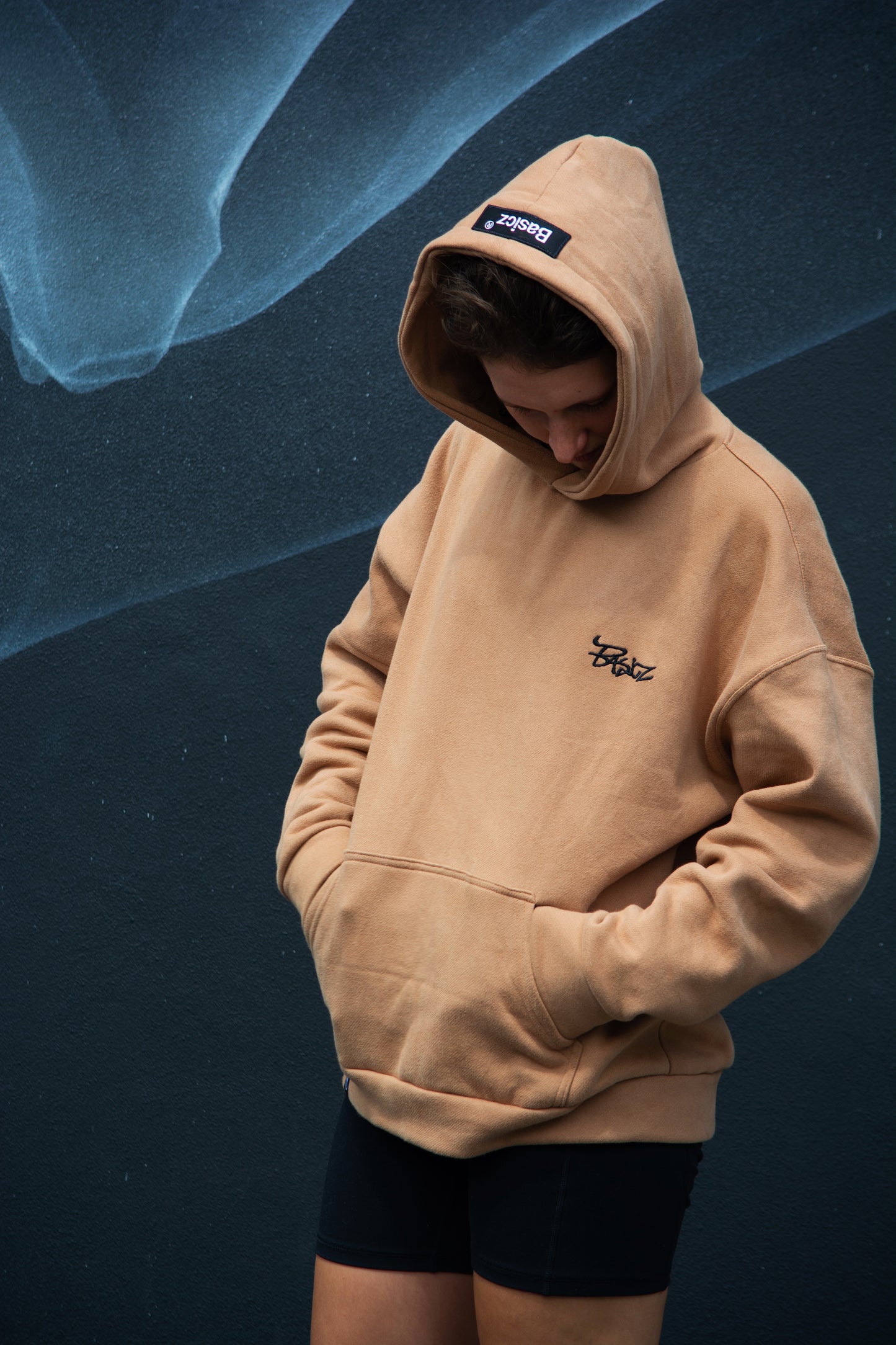 BASICZ STUDIO TAG BEIGE HOODIE