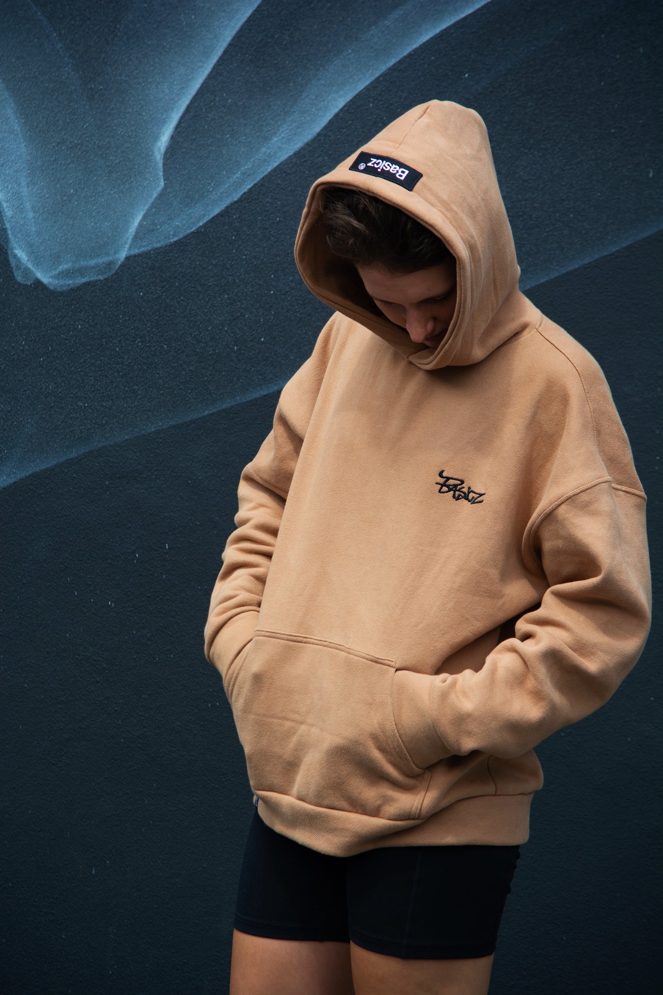 BASICZ STUDIO TAG BEIGE HOODIE